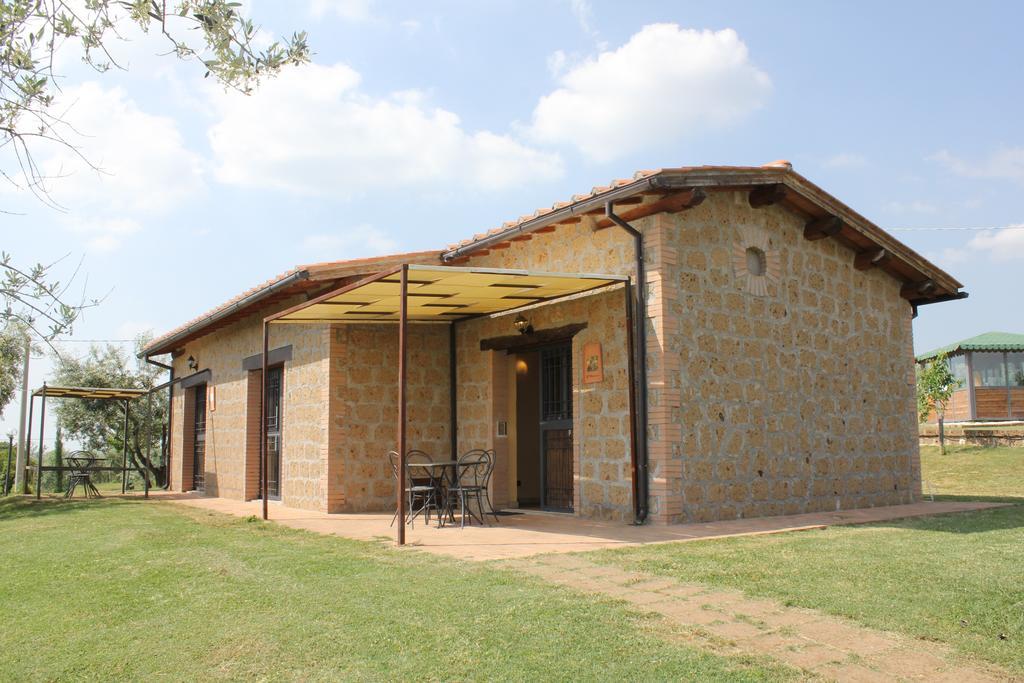 Agriturismo Nociquerceto Tarano Bilik gambar