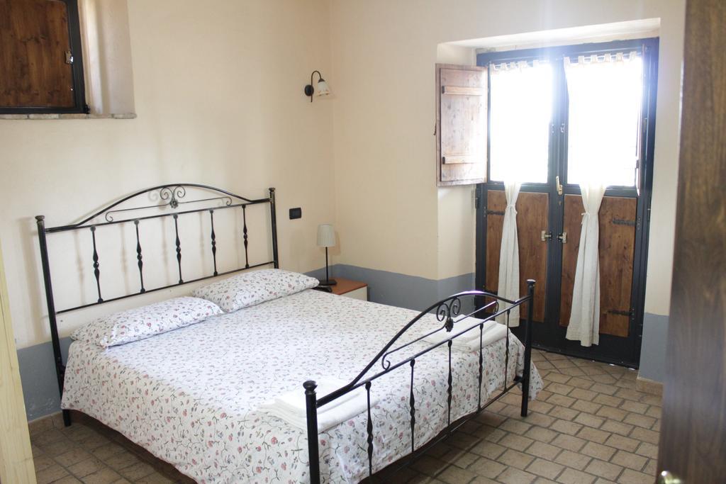 Agriturismo Nociquerceto Tarano Bilik gambar